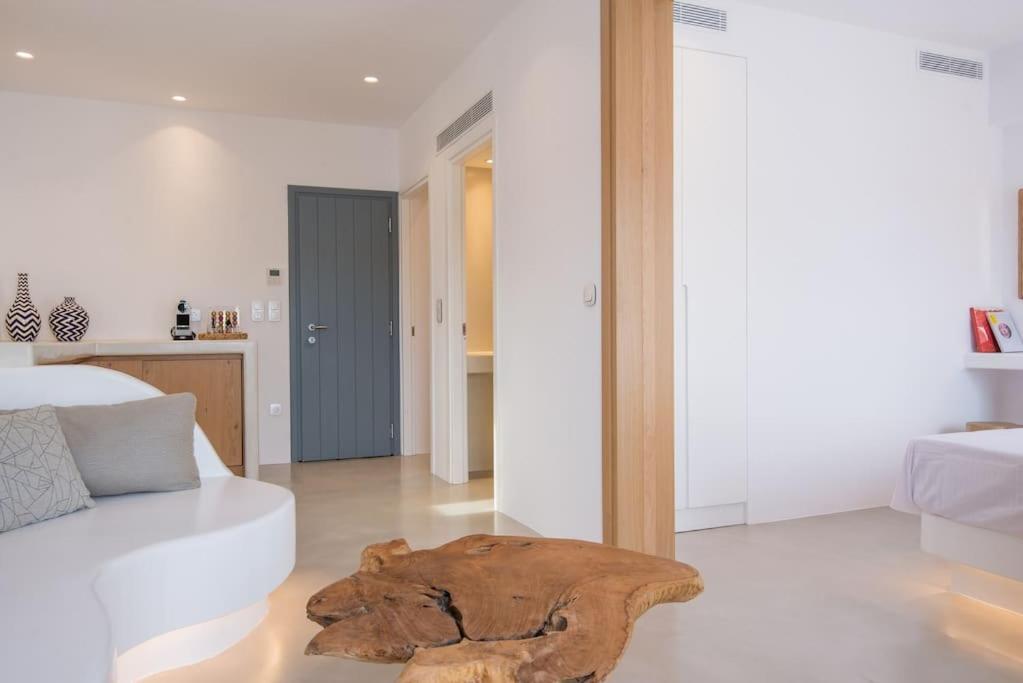 Aba Ηospitalite, The Deluxe Suite, Naousa Buitenkant foto