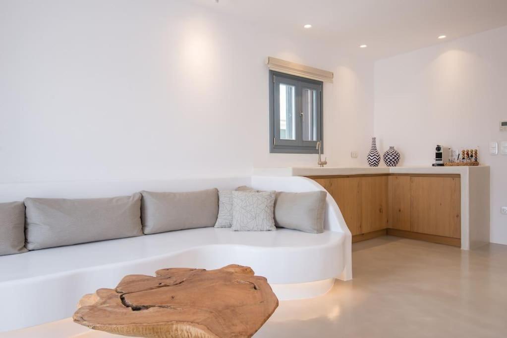 Aba Ηospitalite, The Deluxe Suite, Naousa Buitenkant foto
